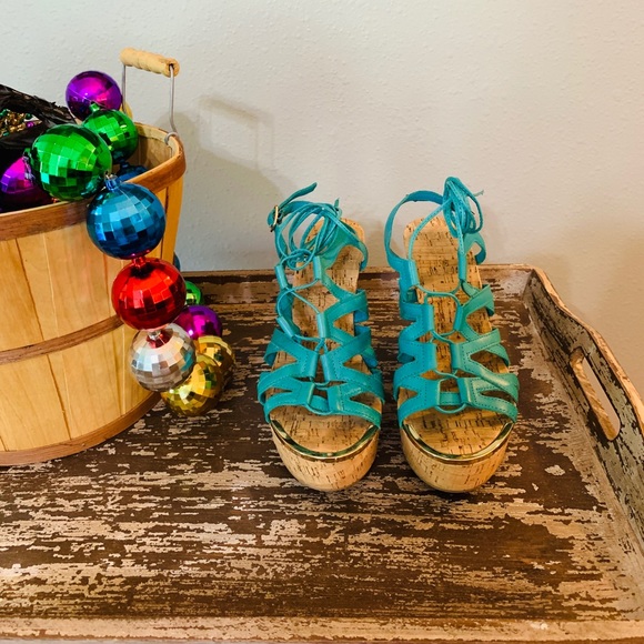 ALDO TURQUOISE ANKLE WRAP WEDGES 7 - Picture 2 of 8